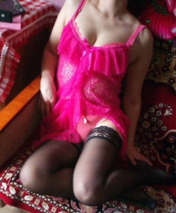 Я индивидуалка с креативным подходом и нежными руками. Если ты ищешь незабываемые эмоции и искушение, тогда я та, кто тебе нужен. Опыт в мире наслаждений и удовольствий – мое второе имя. Я знаю, как подарить тебе настоящую страсть и выполнить все твои сокровенные желания.
Я профессиональная сопровождающая и моя служба полностью индивидуальна, чтобы удовлетворить все твои сексуальные фантазии. Моя кожа безупречно гладкая, мои формы женственные и соблазнительные, а мои губы сладкие и похотливые. У меня есть умение быть не только сексапильной, но и образованной собеседницей на любые темы, поднять настроение и разожгти твою страсть до предела.
Я обладаю большим арсеналом возможностей, чтобы подарить тебе восторг лишь от одного взгляда. У меня есть отличные отзывы от предыдущих встреч, которые подтверждают мою профессиональность и нежную заботу о тебе.
Позволь мне провести тебя по волнам наслаждения. Я живу в Москве и готова сделать все, чтобы ты почувствовал себя настоящим мужчиной. Вместе мы создадим незабываемые моменты, которые будут оставаться в твоей памяти надолго. Доверься мне, и ты увидишь, что я весьма умелая девушка. 💋🌹 10607, 35 лет